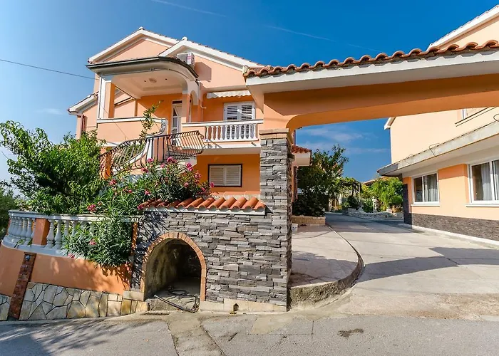 Apartments Darko