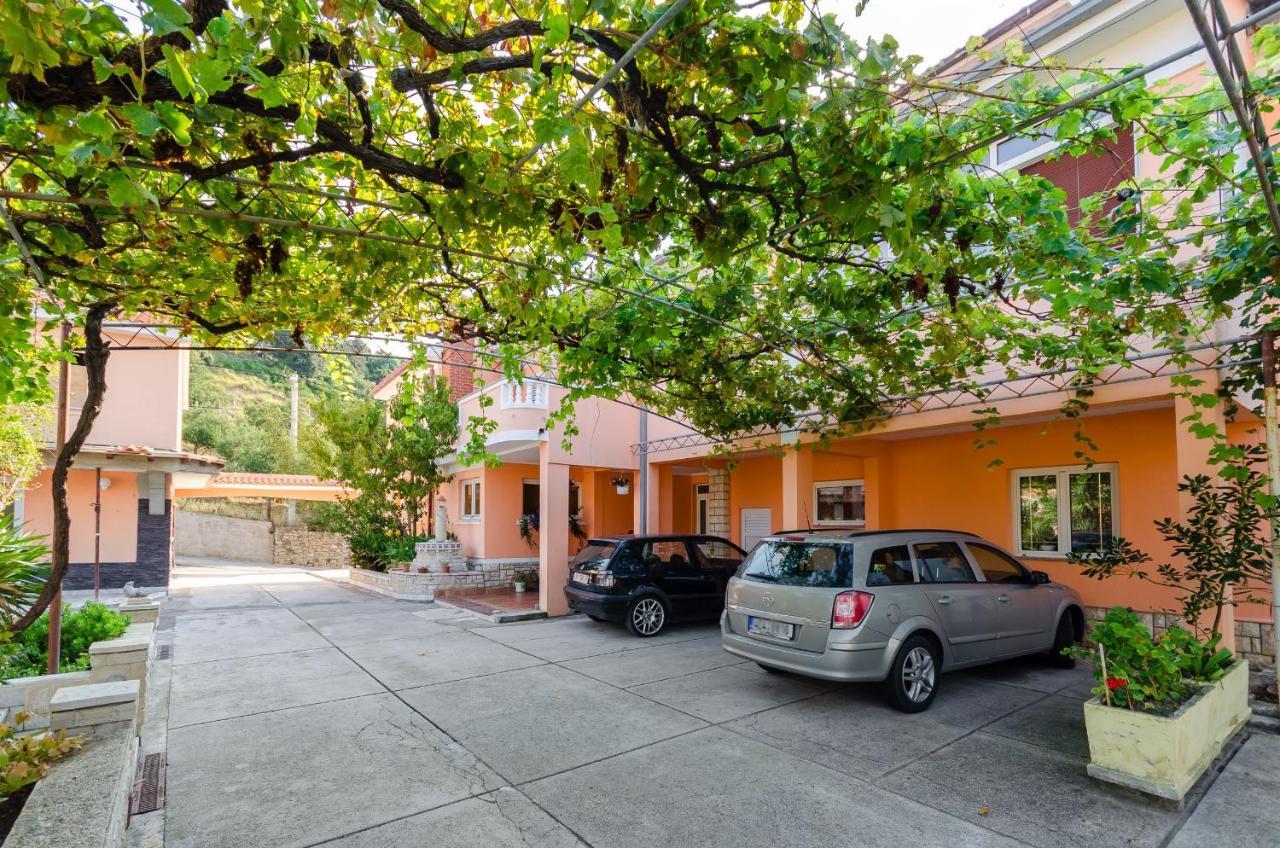 Apartment Darko *